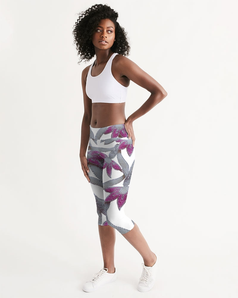 Flowers and Pearls Women's Mid-Rise Capri
